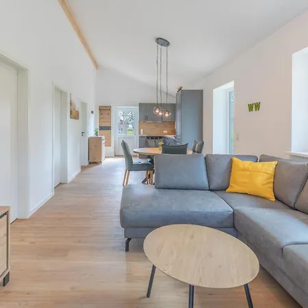 Huus Blaumees Сasa de vacaciones Kating